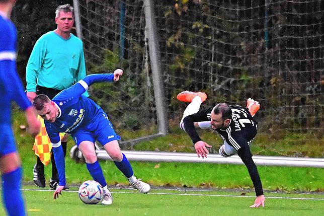 Bild 10: SV 08 Laufenburg sichert ein 1:1 gegen FC Waldkirch &ndash; und wir haben die Bilder!