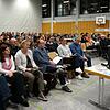 Reges Interesse: Die Informationsveranstaltung in der Stadthalle Tiengen zur Grundschulentwicklung in Tiengen ist gut besucht, rechts ...