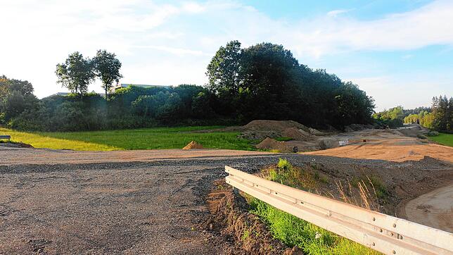 Die Einfahrt zum Gewerbegebiet Hesselbühl soll ab Montag an die Landstraße die von Pfullendorf nach Denkingen führt angebunden werden.