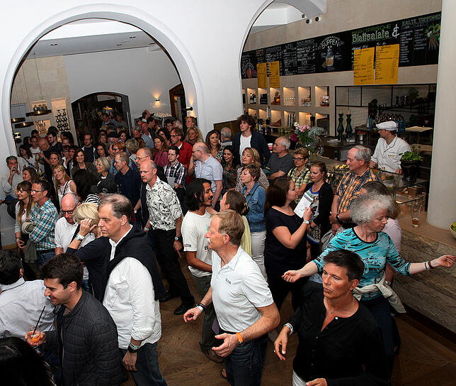Jazzen für den guten Zweck: Das Rezept von Jazz Downtown ist so simpel wie erfolgreich: Viele Bands, jede Menge Auftrittsorte, ein ...