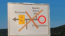 Wo geht es bitte nach Reinheim? Auf einem Schild in Lauchringen hat sich ein Fehler eingeschlichen.