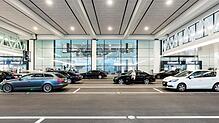 Die „Kurzzeitparkplätze“ am Flughafen Zürich sind wörtlich zu nehmen. Wer hier zu lange anhält, muss blechen.