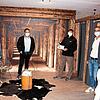 Vorsitzender Michael Dold (von links), Axel Kaltenbach, Bernd Kaltenbach und Bürgermeister Jörg Frey tragen die Schonach-Schutzmasken.