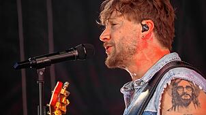 Bild : Open Air in Meersburg: Samu Haber verzaubert Fans