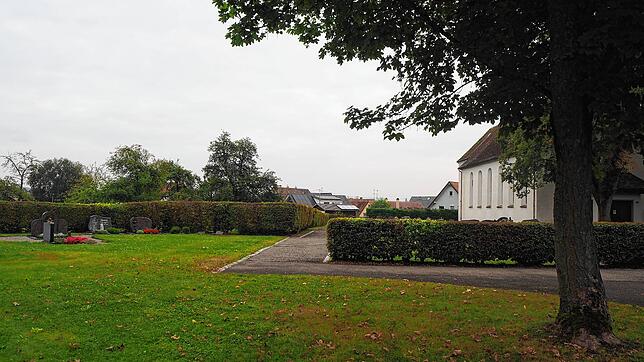 Der Friedhof in Ehingen: Auf dieser Fläche soll ein gärtnerbetreutes Grabfeld entstehen. Auch auf dem Friedhof Mühlhausen soll diese ...