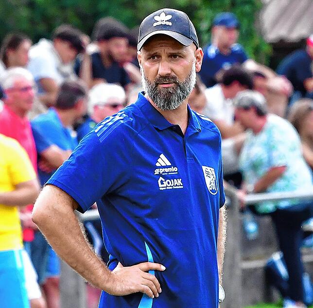 Schwer enttäuscht: Trainer Branimir Sarenac kassierte mit dem SV Blau-Weiß Murg die dritte Niederlage in Folge: „Ich verstehe unseren ...