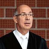 „Der Kammer war wichtig, dass Sie alle noch eine Perspektive auf ein Leben danach haben“, sagte der Vorsitzende Richter Joachim Dospil ...