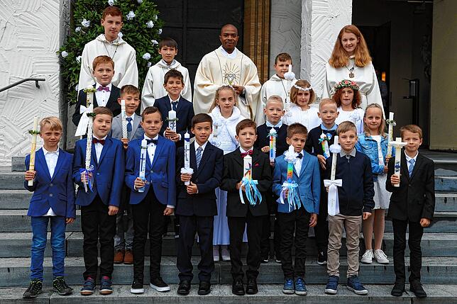 Pfarrkirche St. Oswald in Stockach: Am 10. Oktober 2020 feierten Jonas Auer, Jakub Derezynski, Toni Eckert, Marcel Futterknecht, Manuel ...