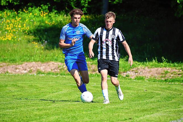 Bild 13: Triumph im SBFV-Pokal für die B-Jugend des FC 08 Villingen: Das sind unsere Bilder!