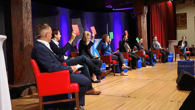Jörg-Peter Rau (Mitglied der SÜDKURIER-Chefredaktion), Ann-Veruschka Jurisch (FDP), Andreas Jung (CDU), Lina Seitzl (SPD), Michael Hug ...