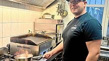Oliver Martin ist ausgebildeter Koch und hat 13 Jahre im Öschberghof gearbeitet. Mit der Übernahme der Bar Centrale am Rathaus erfüllt ...