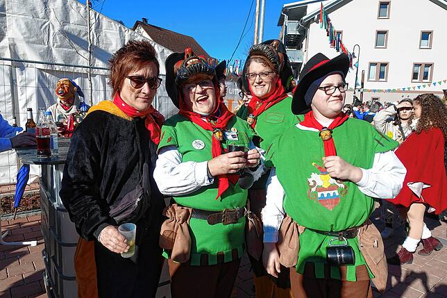 Bild 1: Tausende feiern beim Kleggau-Narrentreffen in Weizen: Die schönsten Bilder vom Festtrubel