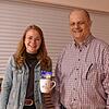 Vanessa Lang, Referentin für Armutsdiakonie von den Zieglerischen, mit Pfarrer Uwe Reich-Kunkel.