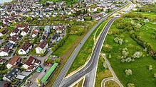 Die Umleitungsstrecke (rechts im Bild) wurde für den Bau des Röhrenbergtunnels angelegt.