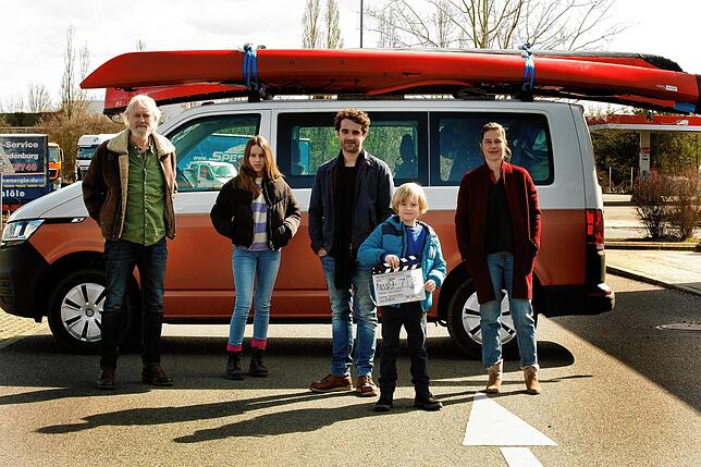 Die Schauspieler Siemen Rühaak (von links), Sophie Reiling, Oliver Wnuk, Karl von Klot und Meike Droste.