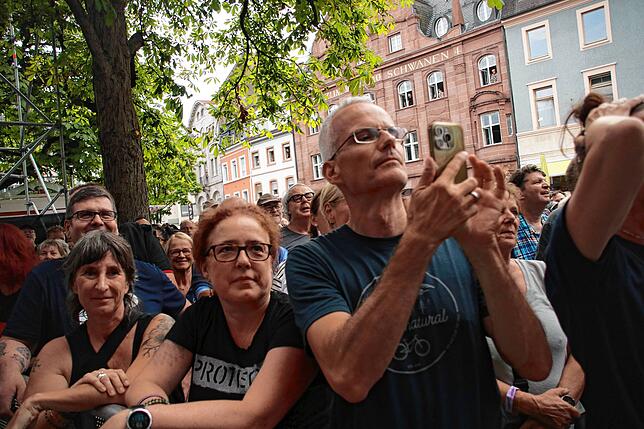 Bild 8: BAP beim Stimmenfestival 2025: Kölner Kultrocker heizen dem Publikum ein - das sind die Bilder