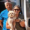 Endlich wieder los mit dem Wohnmobil: Andrea und Rainer Kühn aus Rheinfelden mit ihrem Hündchen Basco fuhren spontan auf den ...