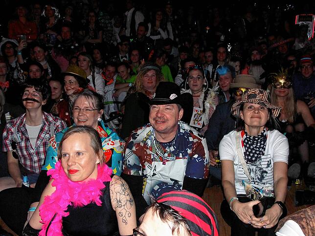 Bild 35: Viva Las Vegas &ndash; Bilder vom Holzhauerball im Milchwerk (1)