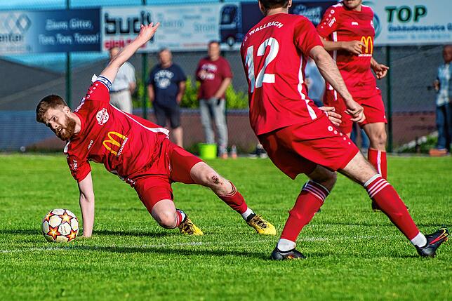 Bild 2: SV Buch besiegt den FC Wallbach mit 6:0 &ndash; und wir haben Bilder!