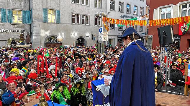 Bild 42: Schmotziger Dunschtig: Auf dem Obermarkt fällt das Jakobiner-Tribunal sein Urteil