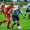 Derbysieg: Nina Sardu (rechts, verfolgt von Nathalie Kasper) machte mit ihrem Treffer den 2:0-Sieg des FC Hochrhein im ...
