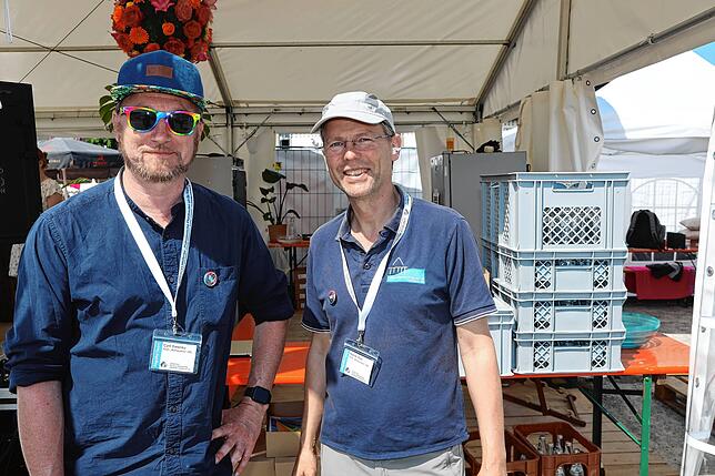 Bild 18: In der Nussschale durch den Konstanzer Trichter? Die Einbaum-Regatta lockt Besucher an (Teil 2)