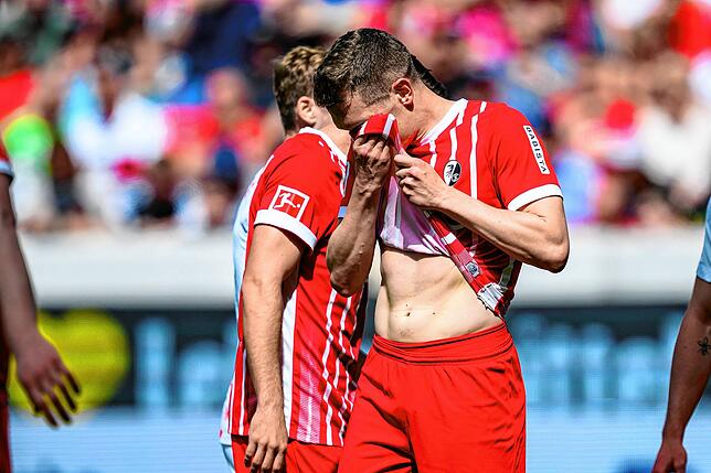 Freiburgs Matthias Ginter reagiert im Spiel.