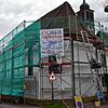 Notwendige Dachreparaturarbeiten haben es erforderliche gemacht, bei der geschichtsträchtigen Sinkinger Kapelle ein Gerüst aufzustellen. ...