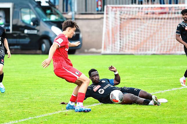 Bild 22: U19 des SC Freiburg gewinnt Test in Eggingen gegen den SV Schaffhausen mit 4:1 – wir haben Fotos!