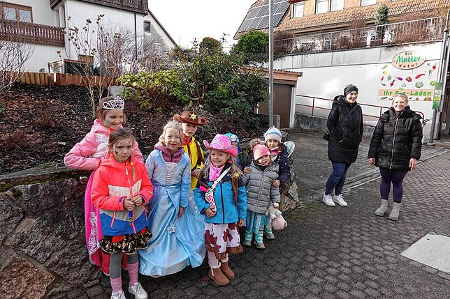 Bild 20: Hier sind die besten Bilder vom Narrenbaumstellen in Görwihl