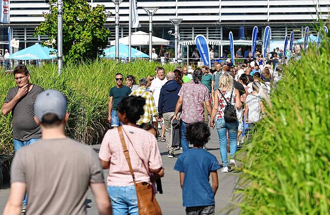 Bild 22: &bdquo;Musik uff de Gass&ldquo;: Die besten Bilder vom verkaufsoffenen Sonntag in Radolfzell