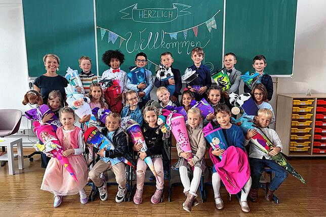 20 Jungen und Mädchen wurden in die Klasse 1b der Gemeinschaftsschule Rheintal, Standort Hohentengen, eingeschult. Klassenlehrerin ist ...