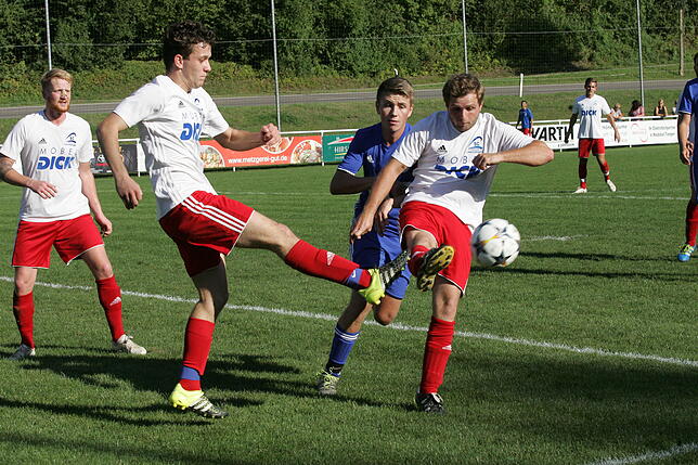 Bild 17: Spielabbruch beim FC Weizen