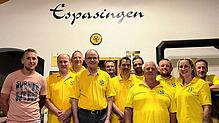 Bei der 63. Generalversammlung des Sportvereins Espasingen füllten unzählige Personen das Clubhaus auf dem Sportgelände (von links): ...