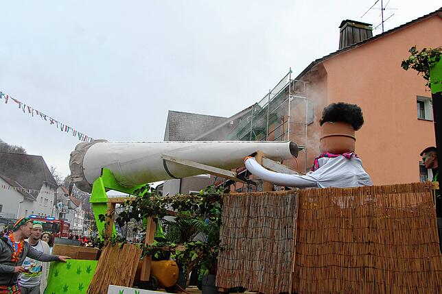 Bild 33: Tierisch was los beim Umzug am Fasnetsmendig: Teil 2