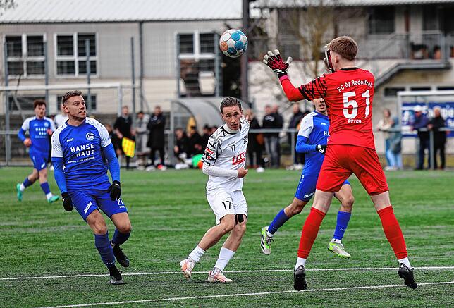 Bild 6: Unsere große Bildergalerie vom 8:1-Testspielsieg des FC 08 Villingen beim FC Radolfzell