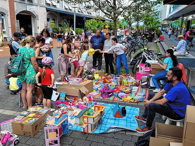 Bild 23: Alle Bilder von der Aktion „Herz für Kinder“ in Radolfzell