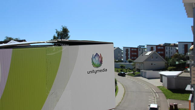 Kein Internet, kein Telefon: Unitymedia-Kunden auf der Halde, im Hintergrund ist der Haldenweg zu sehen, sind verärgert.