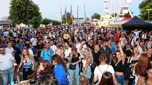 Bild 14: Konstanzer Seenachtfest 2022: Flanieren und Schlemmen am Konstanzer Hafen