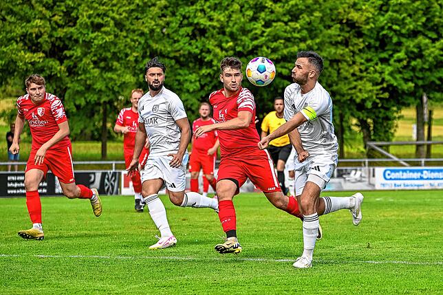 Bild 30: SV Blau-Weiß Murg besiegt den FC Schlüchttal mit 4:1 – und wir haben Bilder!