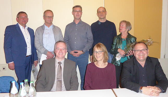 Der Vorstand des Freundeskreises Krankenhaus Loreto Stühlingen (vorn, von links): Rechner Georg Riesterer, Vorsitzende Susan Bächle, ...