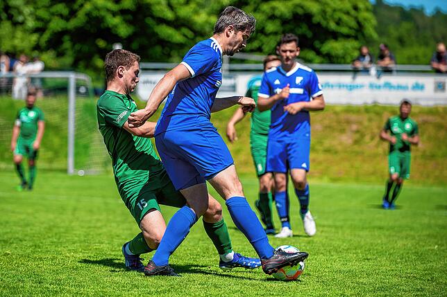 Bild 40: FC Weizen rettet sich durch das 2:1 beim SV Rheintal vor dem Direktabstieg &ndash; und wir haben Bilder!
