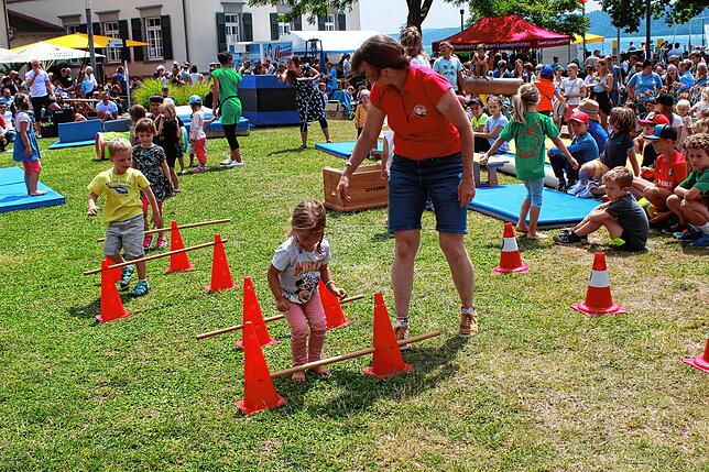 Bild 9: Bilder vom Hafenfest-Sonntag mit einer großen Turn-Show (2)