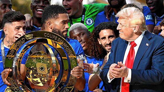 Bild : Chelsea und Supermann Palmer entzaubern Paris