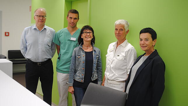 Am Waldshuter Spital wurde ein Ambulantes Untersuchungszentrum eingerichtet. Von links: IT-Leiter Bernd Claßen, Anästhesist Jan Simon, ...