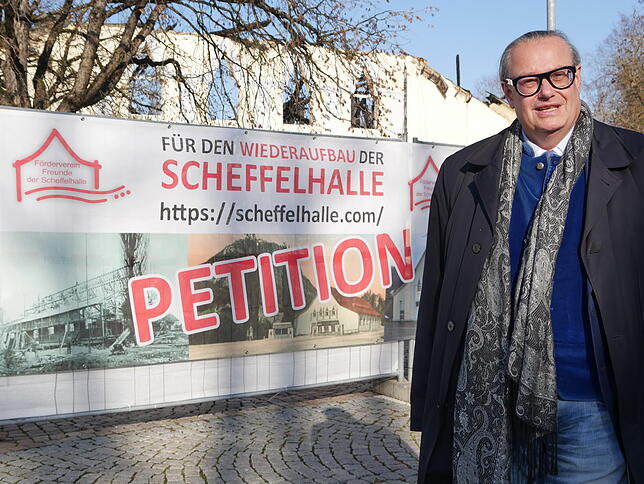 Bild 3: Wie geht es mit der Ruine der Singener Scheffelhalle weiter? Ein neuer Arbeitskreis soll ein entsprechendes Nutzungskonzept für das Areal erarbeiten