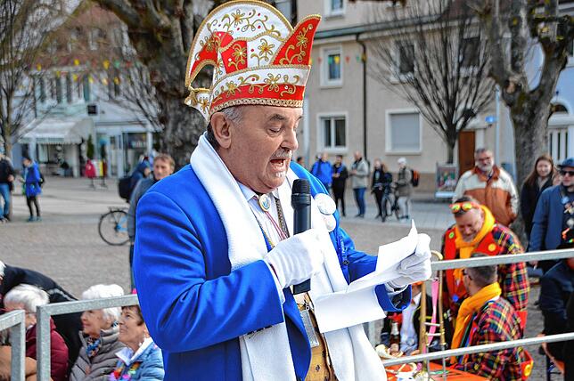 Ozume Michael Birlin bei einer früheren Machtübernahme (Archivbild).