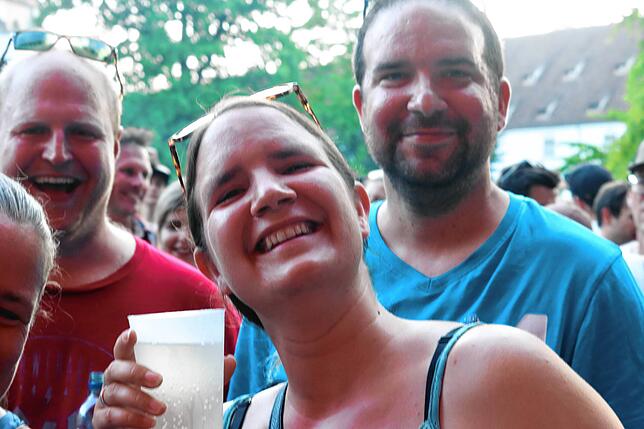 Bild 9: Bilder der großen Party mit den Fäaschtbänklern im Salemer Schlosspark