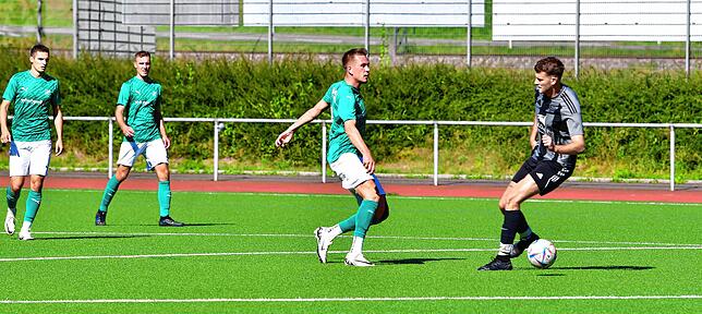 Bild 18: FC Zell besiegt den FC Hochrhein mit 3:0 – und wir haben Bilder!