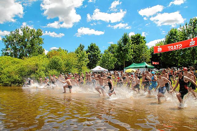 Bild 4: Die Helden zu Wasser und zu Land : Bilder vom Laien Man 2025